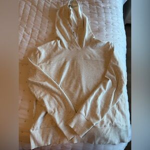 Southern Tide Women's Cream Hoodie Sweater